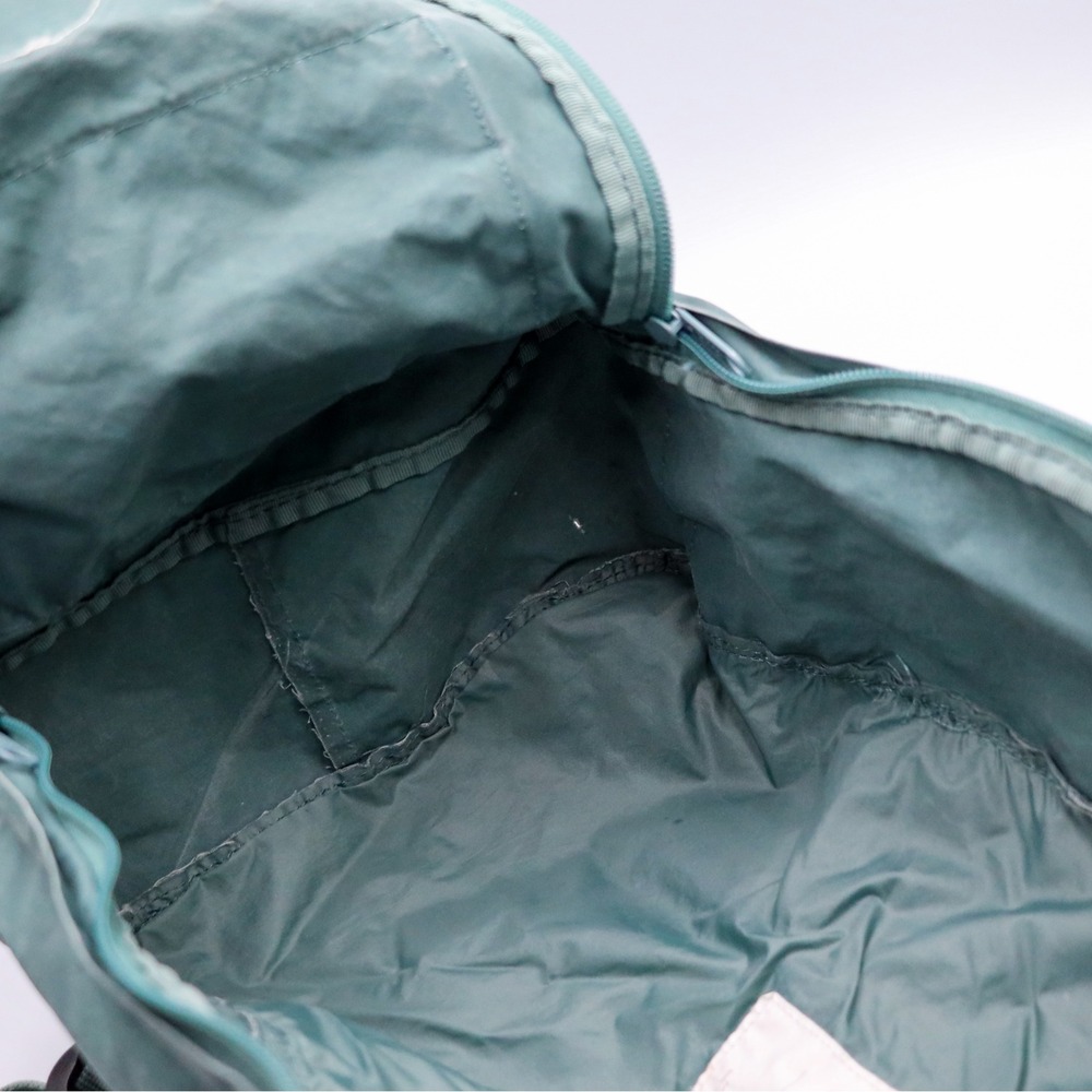 Fjällräven Kånken Backpack Unisex Frost Green Vinylon Classic Outdoor School Bag - Picture 5 of 16